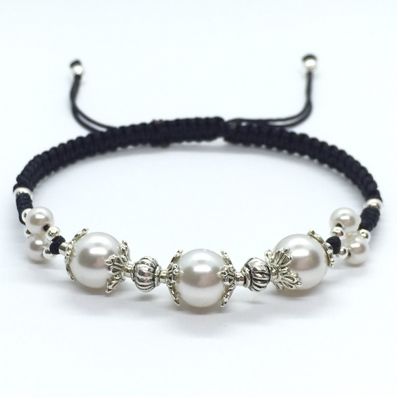 Handmade Ivory Glass Pearls Shamballa Bracelet - Picture 4 of 4